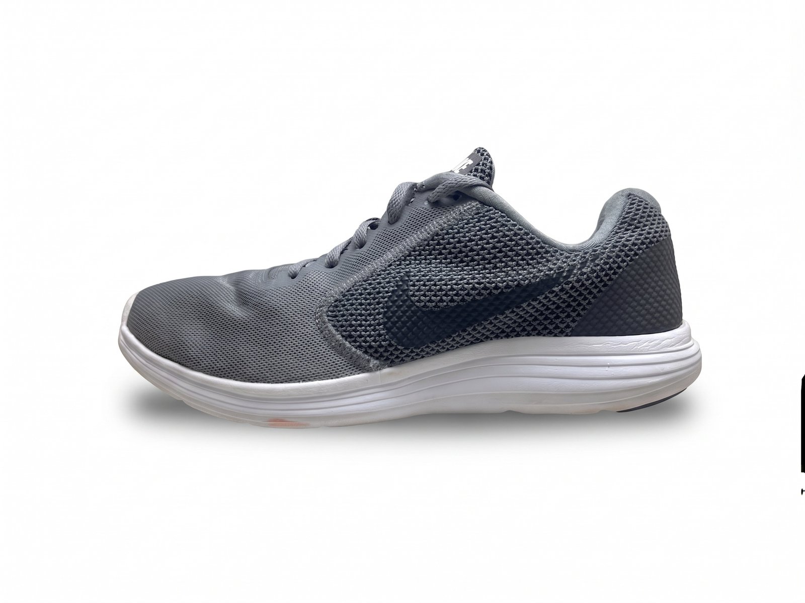 Nike Revolution