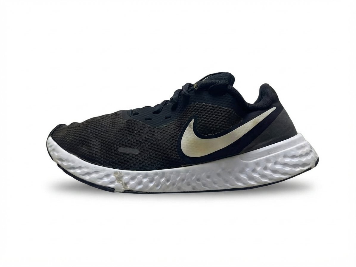Nike Revolution